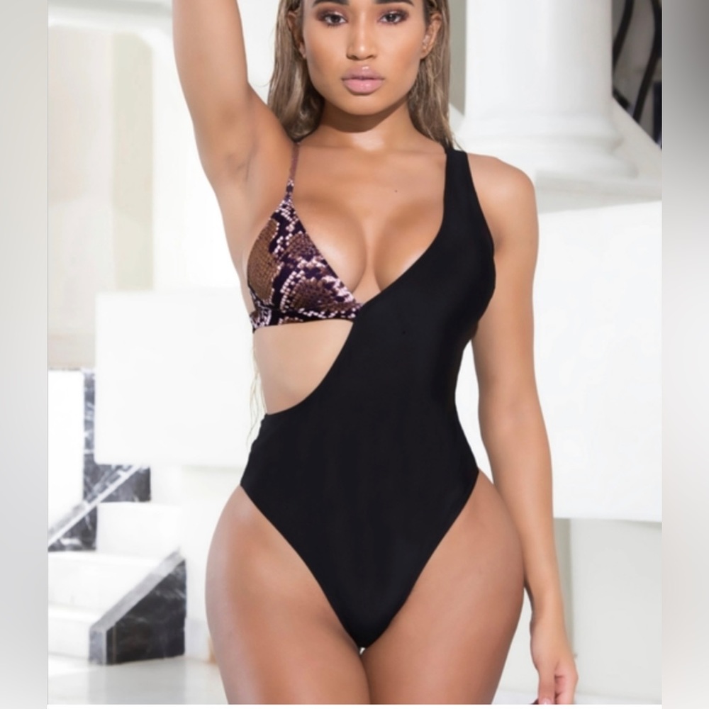 Sexy one piece swimsuit